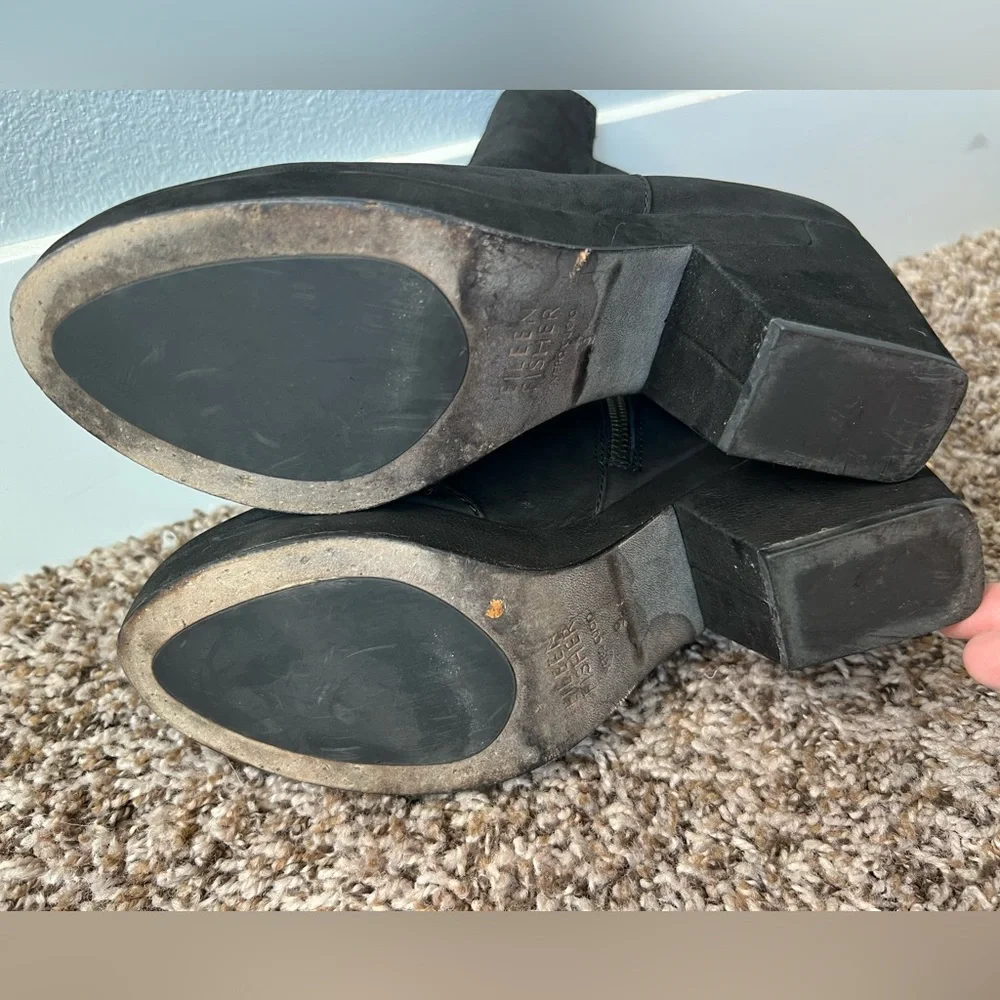 Eileen Fisher black brushed leather chunky heel ankle boots Women’s size 9